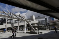 谷歌CEO被员工质问：为何有些同事在硅谷生活艰难