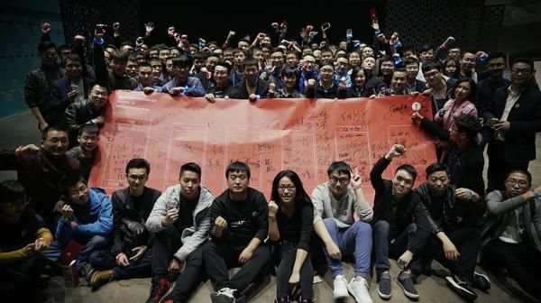 那些罗永浩的粉丝：为信仰充过值，为生活买了单