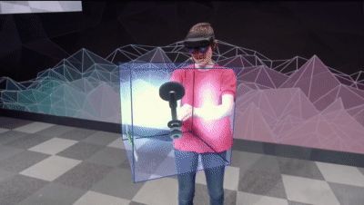 微软发布了更强大的 HoloLens 2,却也离你更远了