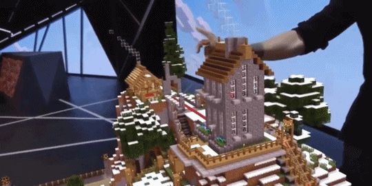 微软发布了更强大的 HoloLens 2,却也离你更远了