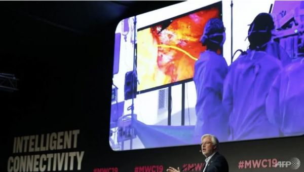 5G商用前夜,芯片厂、运营商、设备方共下一盘大棋