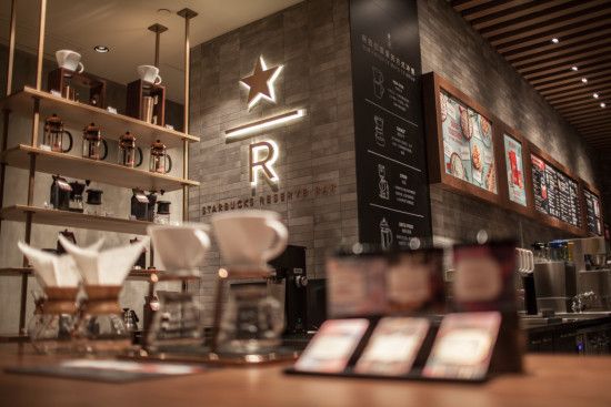 这就是商业 | 瑞幸咖啡真正的对手不是星巴克,而是便利店