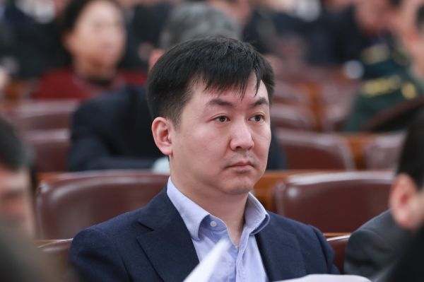 最前线 | 三个词,盘点互联网大佬们的两会提案