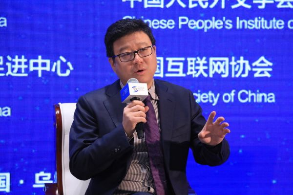 最前线 | 三个词,盘点互联网大佬们的两会提案