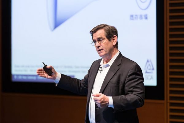 开放式创新的缘起：为何最顶尖的实验室却错失改变世界的机会？