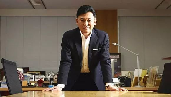 Uber v Lyft , 纳斯达克背后的日本风云