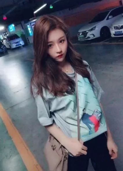 阿里占股近10%,孵化出张大奕的网红第一股,要赴美上市