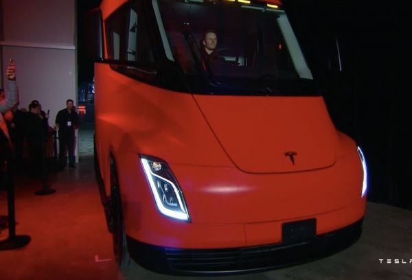 特斯拉 Model Y 终于发布，「性感」有余，惊喜不足