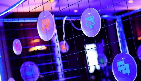 观察+ | 短信悄然复活正引发“蝴蝶效应”, 下一站或是通信互联网?