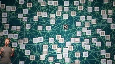 “自我”的消逝：十五年来，Facebook是如何改变人类生活的？