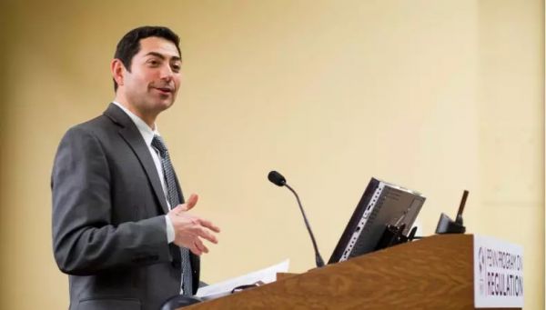 斯坦福开设AI法律课,人工智能能否成为法律主体?