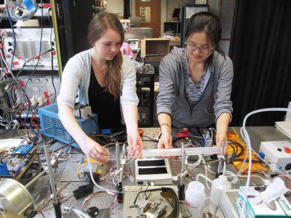 哈佛大学的“冷却地球计划”:向天空喷洒化学物质,反射阳光