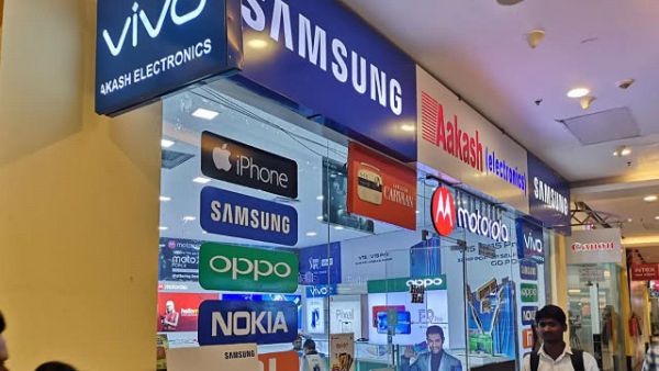 中国手机印度二十年：掘不尽的市场，打不完的对手