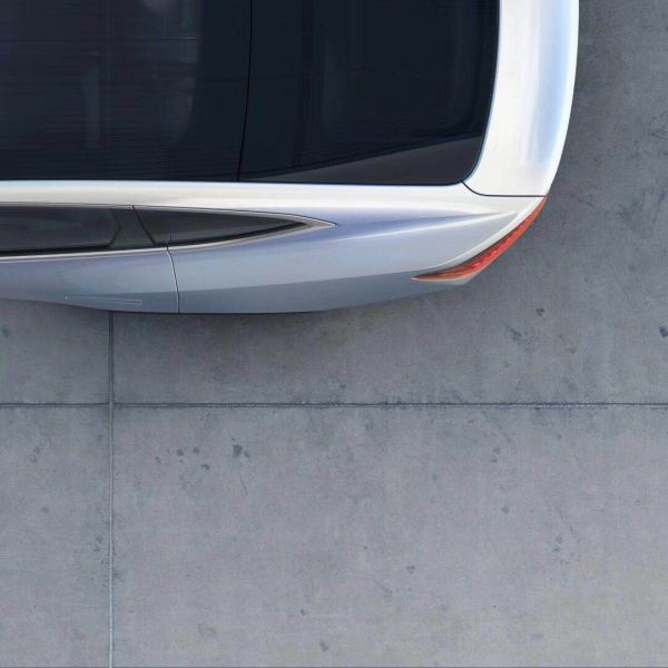 最前线 | SUV之后,蔚来、小鹏发布了纯电动的轿车