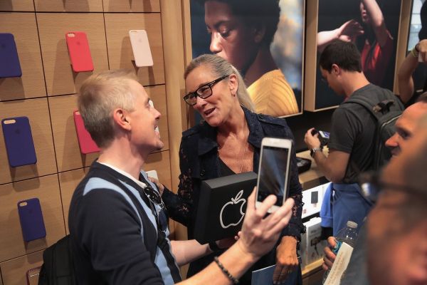 苹果已经放弃时尚界了吗？