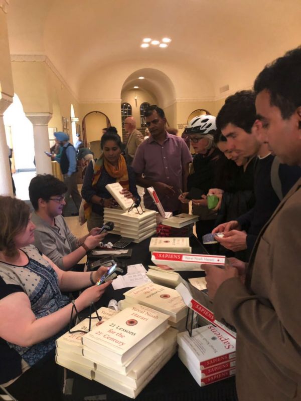 2019 年最精彩 AI 论战:李飞飞论战《未来简史》作者赫拉利