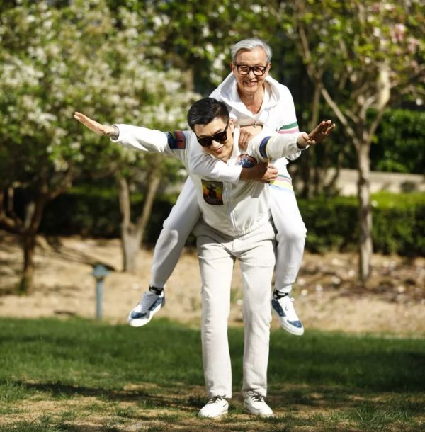 第一批抖音 vlogger 已经「红」了