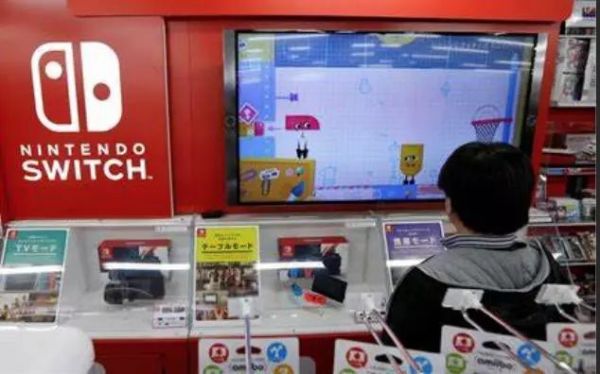 Switch转正,“任饭”为何喜忧参半