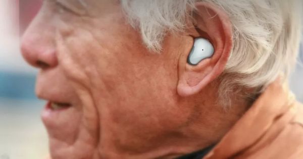 下一代AirPods，或许可以从助听器里找到灵感