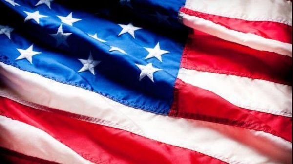 揭秘亚马逊AWS崛起之旅:从免费服务到市场领导者