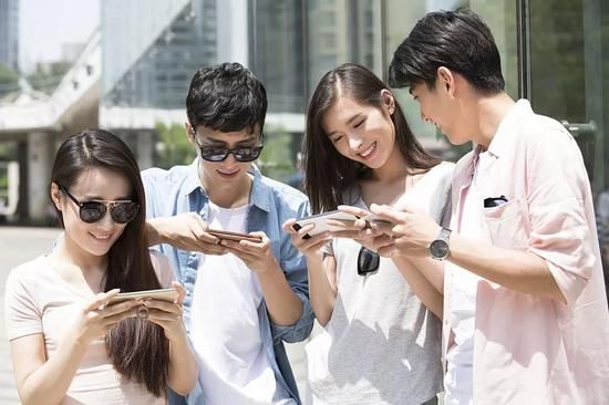 中国拥有庞大的游戏玩家。图片来源：视觉中国