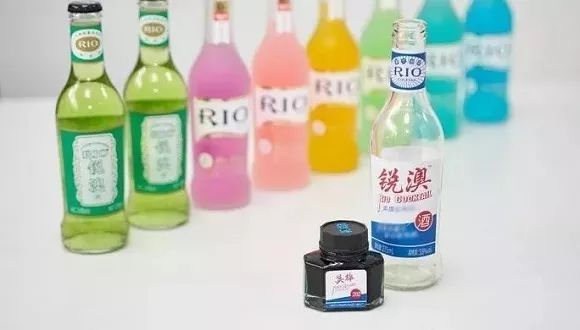 云集上市首日市值31亿美元;大麻口味的奥利奥?以及RIO英雄墨水鸡尾酒即将上市 | 一周消费新闻Vol.33