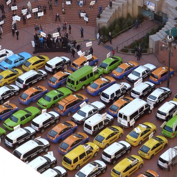 零工经济大潮中,那些“被侮辱”和“被损害”的人