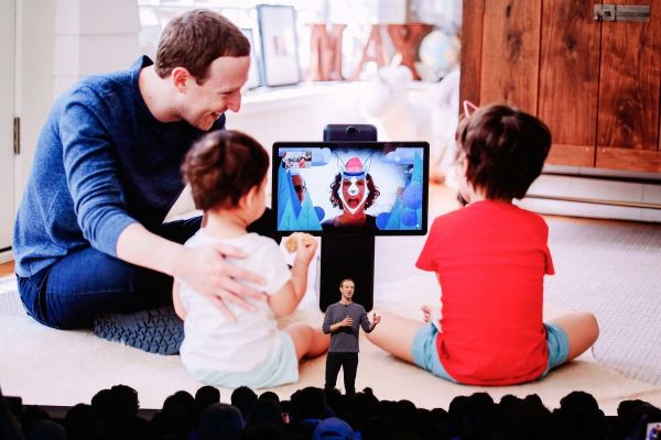 Facebook 联合创始人发长文：是时候解散公司了