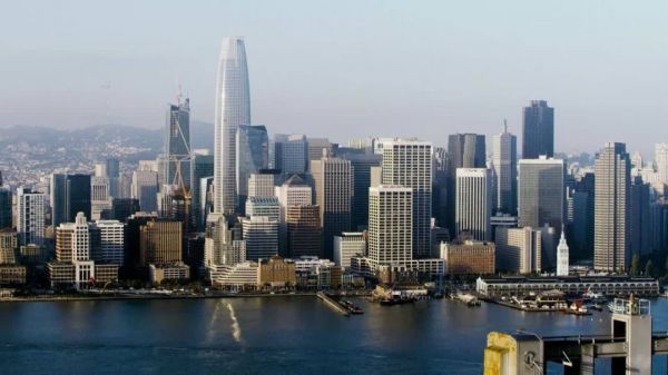 AI只跟科技巨头有关?小公司如何在AI时代竞争?