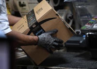 亚马逊在物流中心测试自动打包机：1机可顶24人