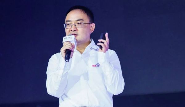 向海龙辞去百度搜索公司总裁职务 沈抖接任