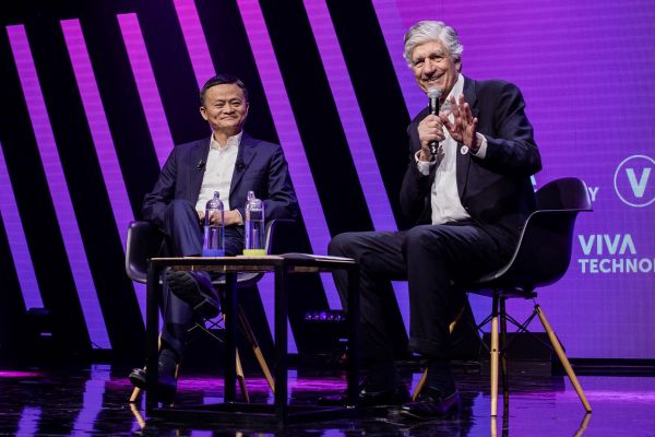 马云:别相信有“长期投资者”的存在,企业家一定要让团队和顾客信服