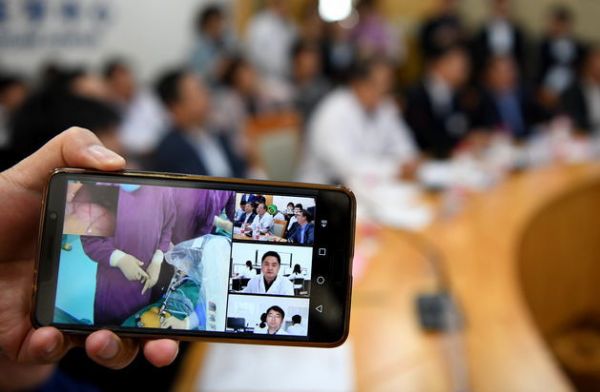 工信部:运营商已开始对5G手机进行测试,将推动中小企业用户资费平均降低15%