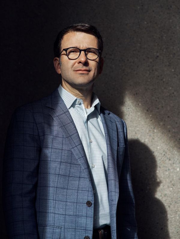 帝国反击:纳德拉治下的微软何以突破万亿美元?