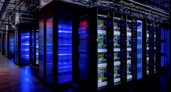 贾扬清:人工智能如何重塑传统软件行业?