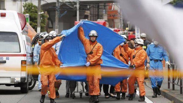 日本发生“无差别杀人”：男子拿菜刀冲向一群孩子……