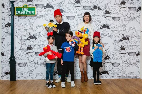 氪星晚报 | 权威人士称5G牌照很可能本周发放;经营范围新增电子烟,阿里称符合法律法规;优衣库 X KAWS联名款被抢空