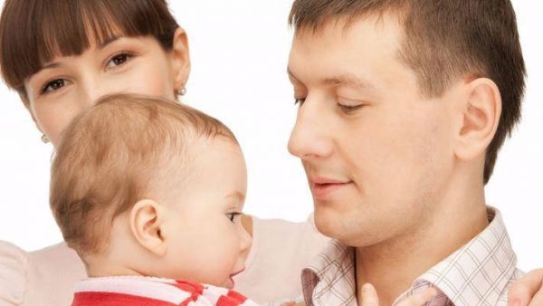 比起丧偶式育儿，让妈妈们更加瑟瑟发抖的是诈尸型育儿