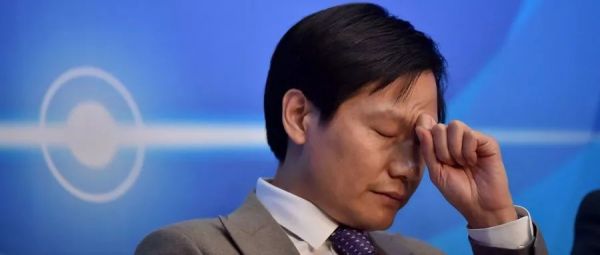 市值几近腰斩,一周三轮股票回购:小米急了?