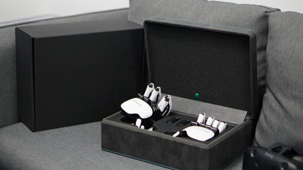 「Dexta Robotics (岱仕科技)」发售力反馈手套Dexmo企业版