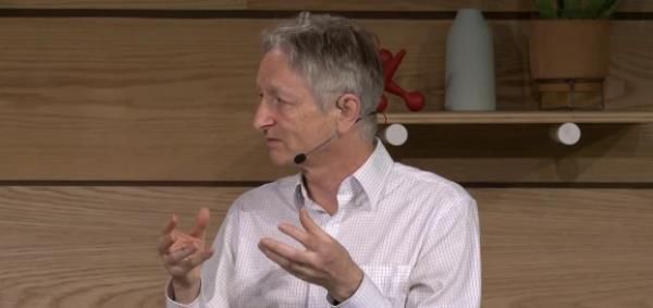 深度学习教父辛顿:未来神经网络可以重建人脑意识