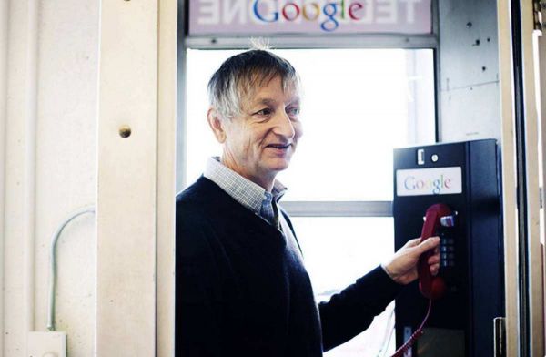 深度学习教父辛顿:未来神经网络可以重建人脑意识