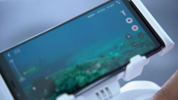 瞄准国内消费级市场增长空间，水下无人机公司「鳍源科技」发布新产品FIFISH V6