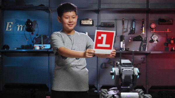 36氪首发丨体系化编程课配套大疆机器人，「火箭实验室」获数百万种子轮融资