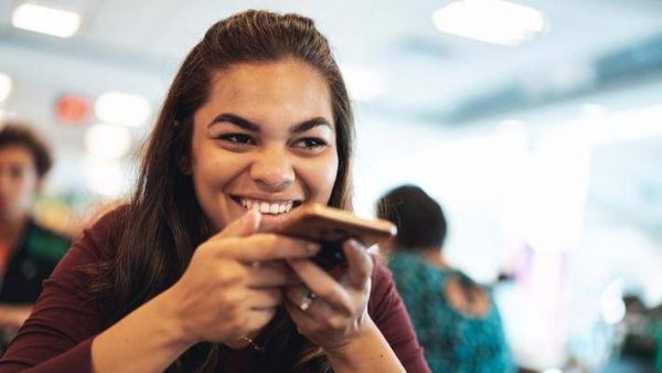 苹果Siri翻译究竟出了啥Bug? ​牛和“牛”傻傻分不清楚