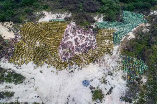 中国的共享单车“坟场”/吴国勇