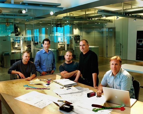 苹果越来越有钱,手机却越来越乏味,让我们重新谈谈设计