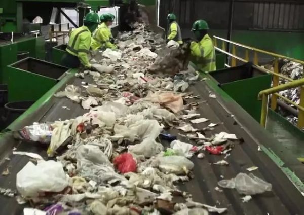 让AI帮城市倒垃圾,暂时可能还没戏