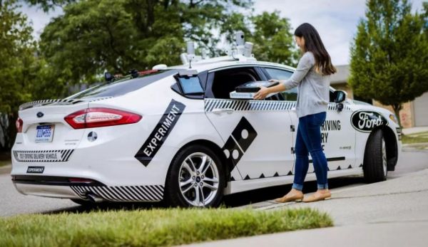 新能源汽车概念股集体拉升,汽车板块或将迎来估值修复机会