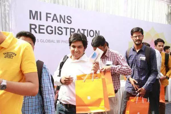 小米机海战术,三星降价狙击,印度百元机市场起风云